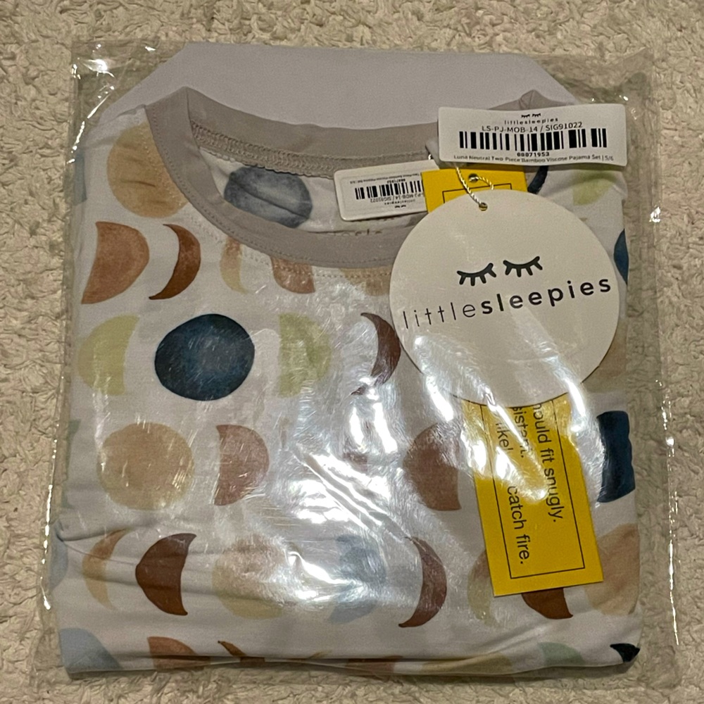 New with tags size 5/6 bamboo little sleepies pajama set